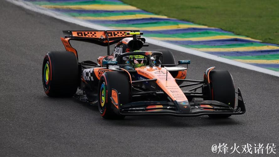 F1圣保罗站：诺里斯摘桂冠 维斯塔潘从维修区起步勇夺第3