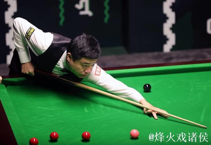 丁俊晖以5-2击败马奎尔 成功挺进斯诺克沙特大师赛16强 丁俊晖以5-2击败马奎尔 成功挺进斯诺克沙特大师赛16强